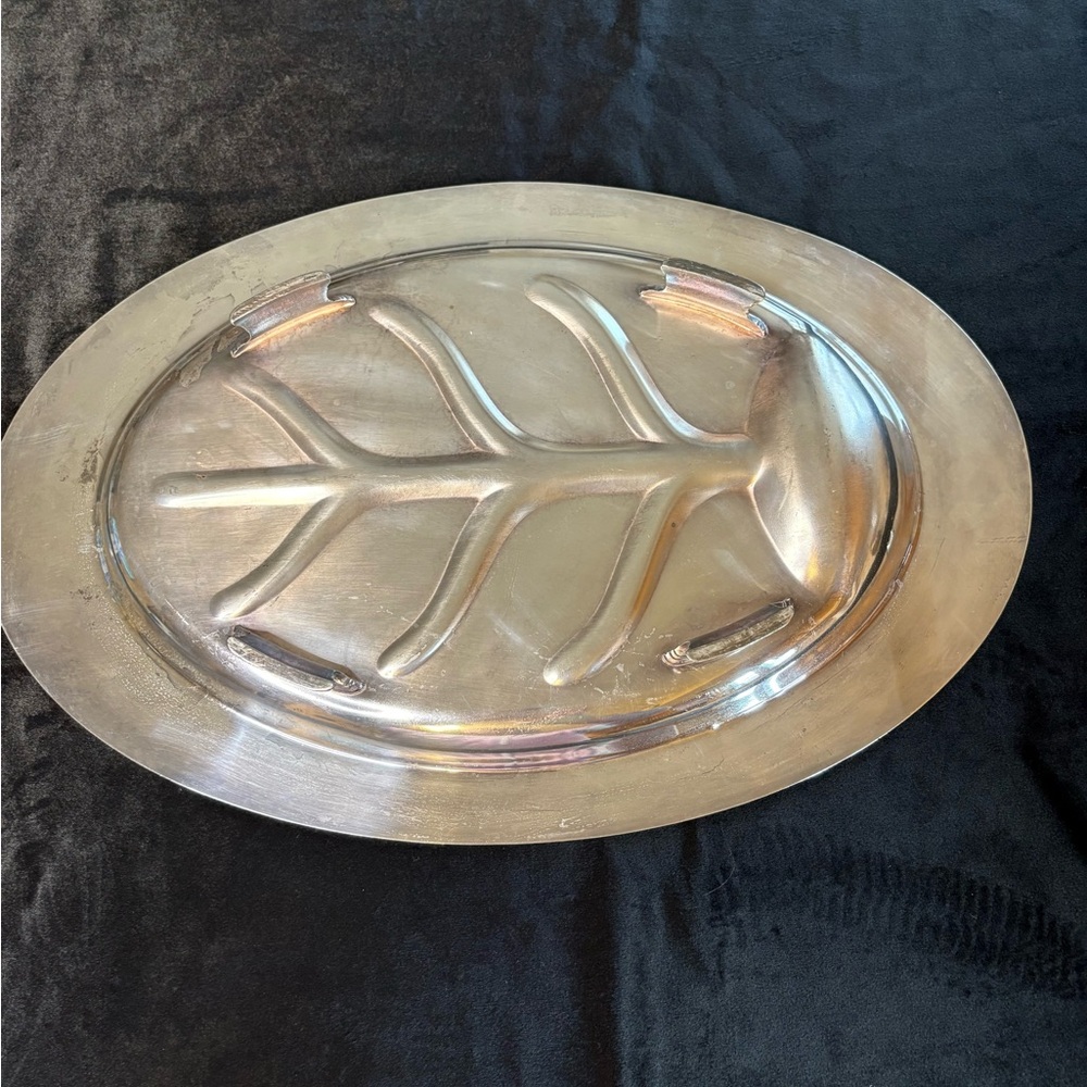 Vintage WM.A. Rogers Silver -Plated Meat Serving Plater - Picture 6 of 11